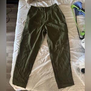 Green crop leg cargo pants in size 4 A new day. New without tags